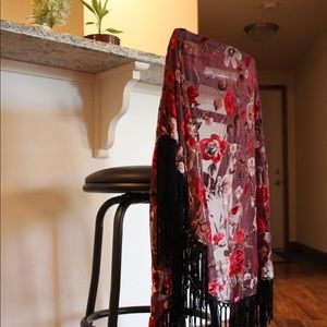 Beautiful LA Hearts kimono with velvety flowers